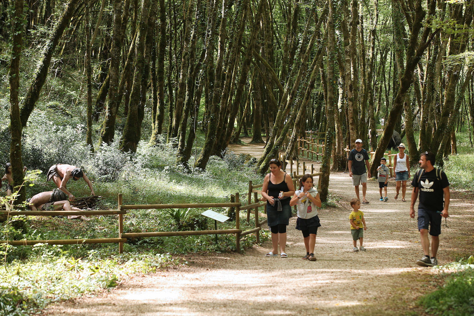 PREHISTO PARC - La Préhistoire comme si vous y étiéz de Neandertal à Cro-Magnon